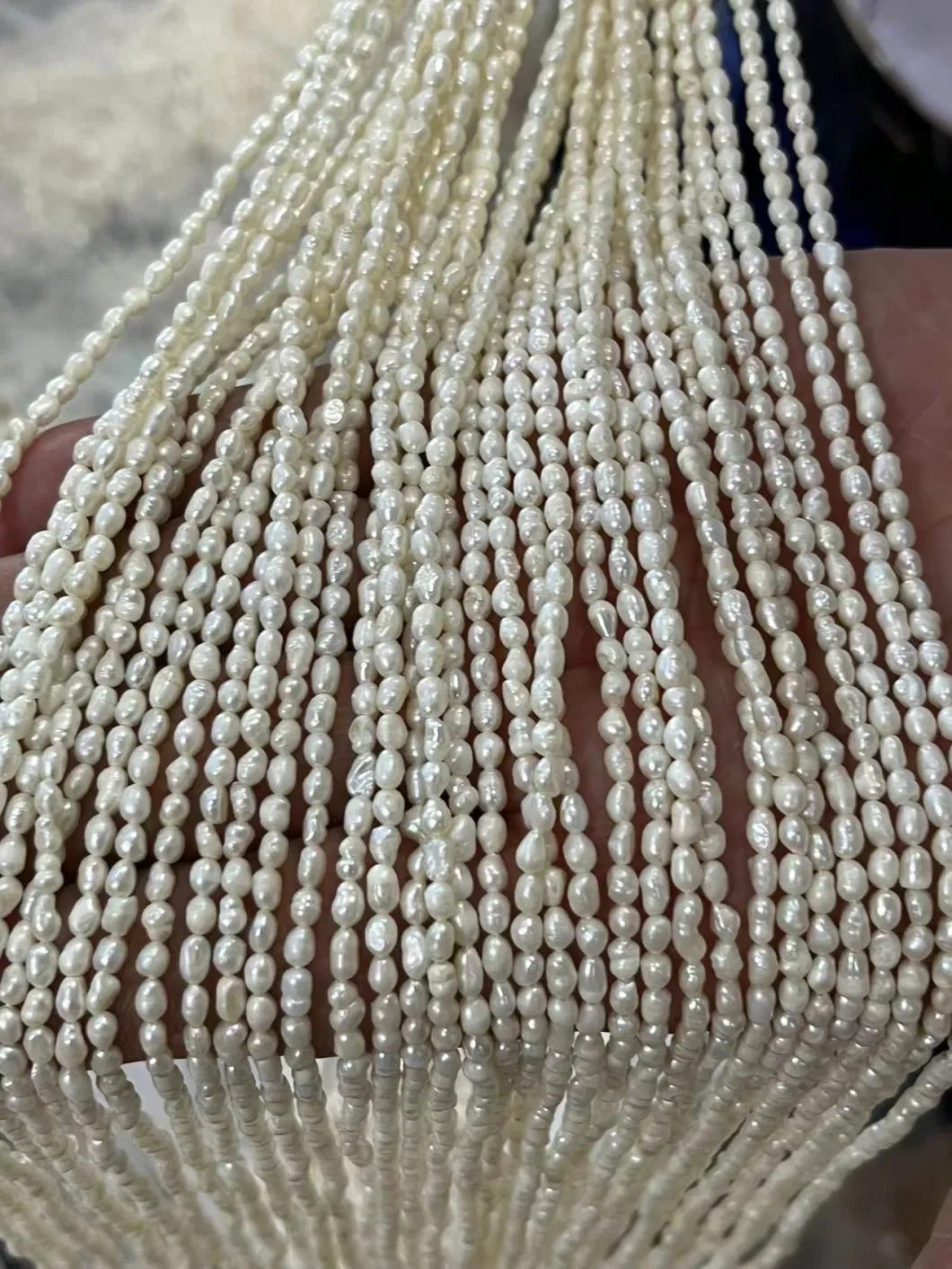 Wholesale 2-3mm White Rice Freshwater Pearl Strands Custom Fashion Jewelry Making